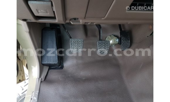 Comprar Importar Toyota Land Cruiser Bege Carro em Import - Dubai em Cabo Delgado Comprar Importar Toyota Land Cruiser Bege Carro em Import - Dubai em Cabo Delgado
