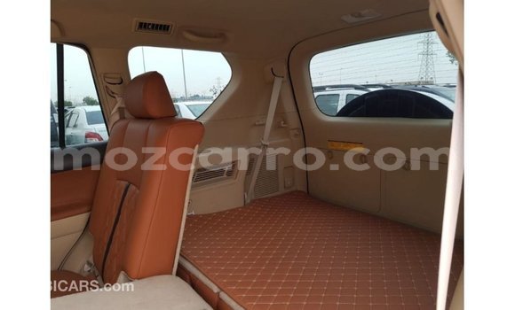 Comprar Importar Toyota Prado Branco Carro em Import - Dubai em Cabo Delgado Comprar Importar Toyota Prado Branco Carro em Import - Dubai em Cabo Delgado