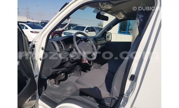 Comprar Importar Toyota Hiace Branco Carro em Import - Dubai em Cabo Delgado Comprar Importar Toyota Hiace Branco Carro em Import - Dubai em Cabo Delgado
