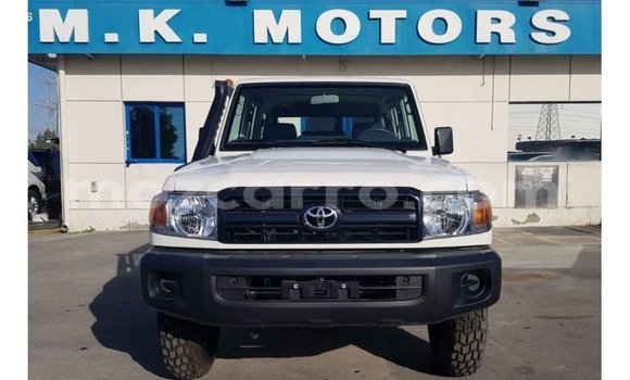 Comprar Importar Toyota Land Cruiser Branco Carro em Import - Dubai em Cabo Delgado Comprar Importar Toyota Land Cruiser Branco Carro em Import - Dubai em Cabo Delgado