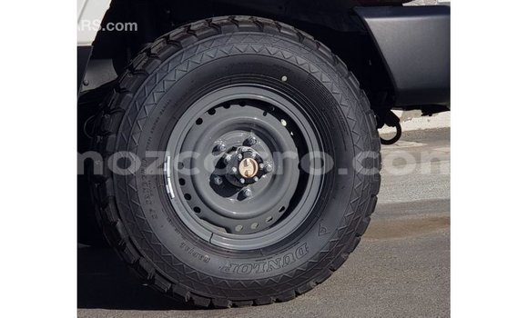 Comprar Importar Toyota Land Cruiser Branco Carro em Import - Dubai em Cabo Delgado Comprar Importar Toyota Land Cruiser Branco Carro em Import - Dubai em Cabo Delgado
