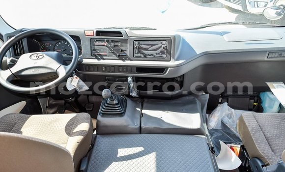 Tenga Imported Toyota Coaster Chena Mota in Import - Dubai in Cabo Delgado Tenga Imported Toyota Coaster Chena Mota in Import - Dubai in Cabo Delgado