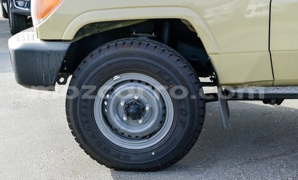 Buy Import Toyota Land Cruiser Beige Car in Import - Dubai in Cabo Delgado Buy Import Toyota Land Cruiser Beige Car in Import - Dubai in Cabo Delgado