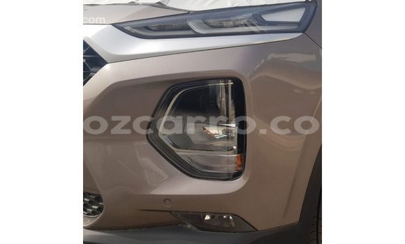 Tenga Imported Hyundai Santa Fe Zvimwe Mota in Import - Dubai in Cabo Delgado Tenga Imported Hyundai Santa Fe Zvimwe Mota in Import - Dubai in Cabo Delgado