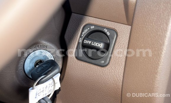 Tenga Imported Toyota Land Cruiser Beige Mota in Import - Dubai in Cabo Delgado Tenga Imported Toyota Land Cruiser Beige Mota in Import - Dubai in Cabo Delgado