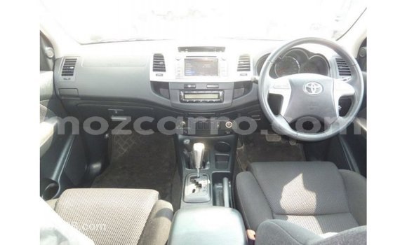 Nunua Imported Toyota Hilux Nyeupe Gari ndani ya Import - Dubai nchini Cabo Delgado Nunua Imported Toyota Hilux Nyeupe Gari ndani ya Import - Dubai nchini Cabo Delgado