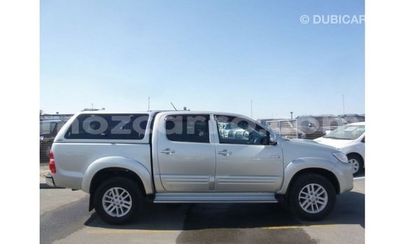 Tenga Imported Toyota Hilux Zvimwe Mota in Import - Dubai in Cabo Delgado Tenga Imported Toyota Hilux Zvimwe Mota in Import - Dubai in Cabo Delgado