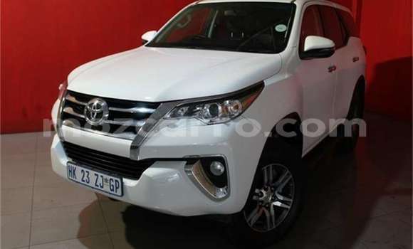 Buy Used Toyota Fortuner White Car in Maputo in Maputo Buy Used Toyota Fortuner White Car in Maputo in Maputo