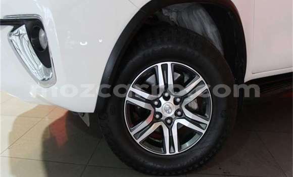 Buy Used Toyota Fortuner White Car in Maputo in Maputo Buy Used Toyota Fortuner White Car in Maputo in Maputo
