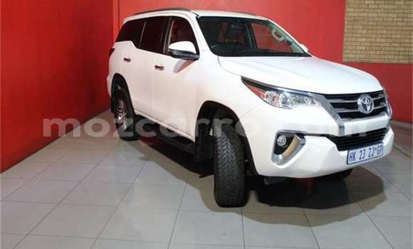 Buy Used Toyota Fortuner White Car in Maputo in Maputo Buy Used Toyota Fortuner White Car in Maputo in Maputo