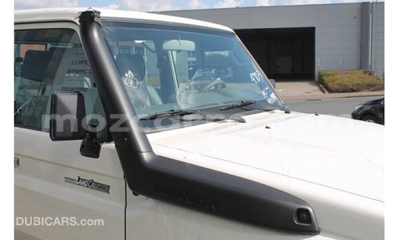 Comprar Importar Toyota Land Cruiser Branco Carro em Import - Dubai em Cabo Delgado Comprar Importar Toyota Land Cruiser Branco Carro em Import - Dubai em Cabo Delgado