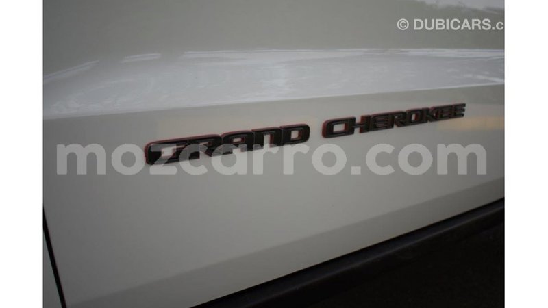 Big with watermark jeep grand cherokee cabo delgado import dubai 7870