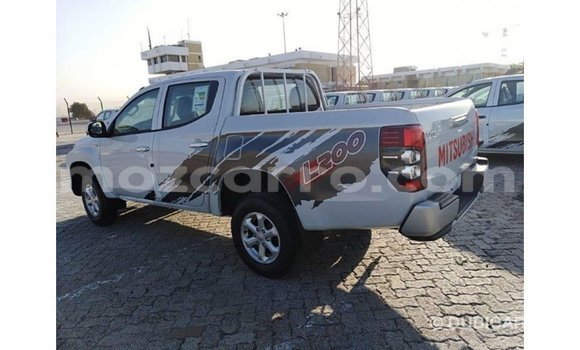 Tenga Imported Mitsubishi L200 Chena Mota in Import - Dubai in Cabo Delgado Tenga Imported Mitsubishi L200 Chena Mota in Import - Dubai in Cabo Delgado