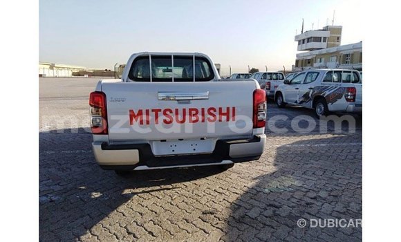Tenga Imported Mitsubishi L200 Chena Mota in Import - Dubai in Cabo Delgado Tenga Imported Mitsubishi L200 Chena Mota in Import - Dubai in Cabo Delgado