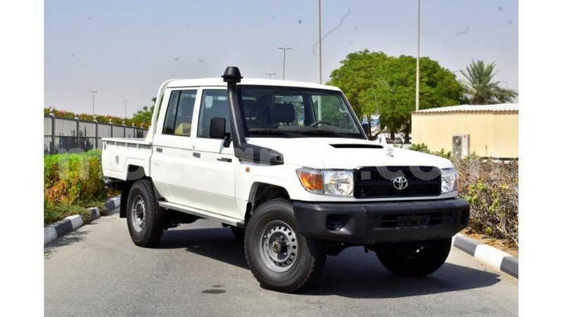 Big with watermark toyota land cruiser cabo delgado import dubai 7893