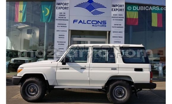 Nunua Imported Toyota Land Cruiser Nyeupe Gari ndani ya Import - Dubai nchini Cabo Delgado Nunua Imported Toyota Land Cruiser Nyeupe Gari ndani ya Import - Dubai nchini Cabo Delgado