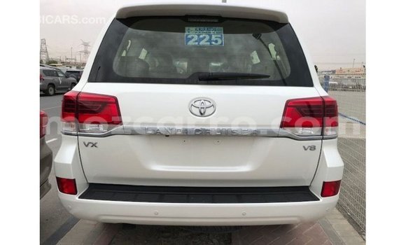 Nunua Imported Toyota Land Cruiser Nyeupe Gari ndani ya Import - Dubai nchini Cabo Delgado Nunua Imported Toyota Land Cruiser Nyeupe Gari ndani ya Import - Dubai nchini Cabo Delgado