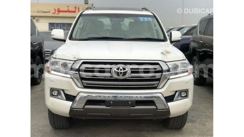 Big with watermark toyota land cruiser cabo delgado import dubai 7898