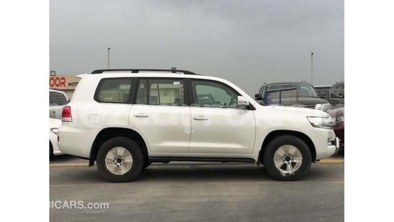 Big with watermark toyota land cruiser cabo delgado import dubai 7898