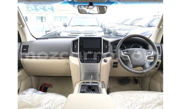 Buy Import Toyota Land Cruiser White Car in Import - Dubai in Cabo Delgado Buy Import Toyota Land Cruiser White Car in Import - Dubai in Cabo Delgado