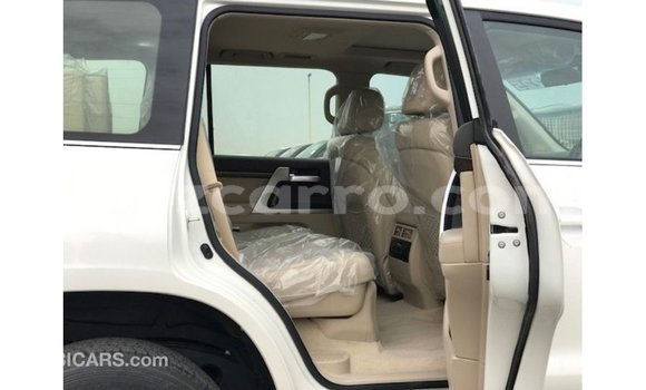 Buy Import Toyota Land Cruiser White Car in Import - Dubai in Cabo Delgado Buy Import Toyota Land Cruiser White Car in Import - Dubai in Cabo Delgado