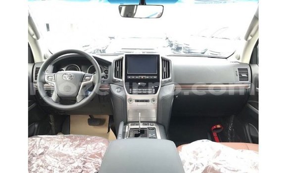 Nunua Imported Toyota Land Cruiser Nyeusi Gari ndani ya Import - Dubai nchini Cabo Delgado Nunua Imported Toyota Land Cruiser Nyeusi Gari ndani ya Import - Dubai nchini Cabo Delgado