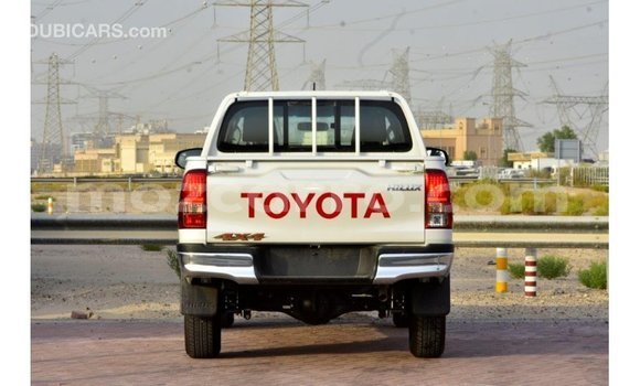 Buy Import Toyota Hilux White Car in Import - Dubai in Cabo Delgado Buy Import Toyota Hilux White Car in Import - Dubai in Cabo Delgado