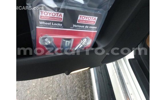 Nunua Imported Toyota 4Runner Nyeupe Gari ndani ya Import - Dubai nchini Cabo Delgado Nunua Imported Toyota 4Runner Nyeupe Gari ndani ya Import - Dubai nchini Cabo Delgado