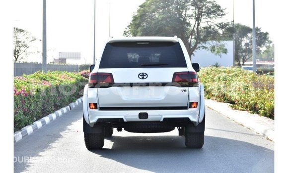 Buy Import Toyota Land Cruiser White Car in Import - Dubai in Cabo Delgado Buy Import Toyota Land Cruiser White Car in Import - Dubai in Cabo Delgado