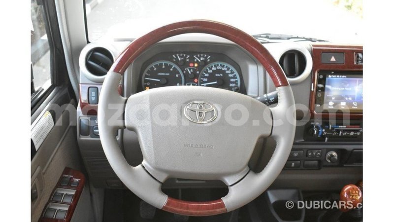 Big with watermark toyota land cruiser cabo delgado import dubai 7921