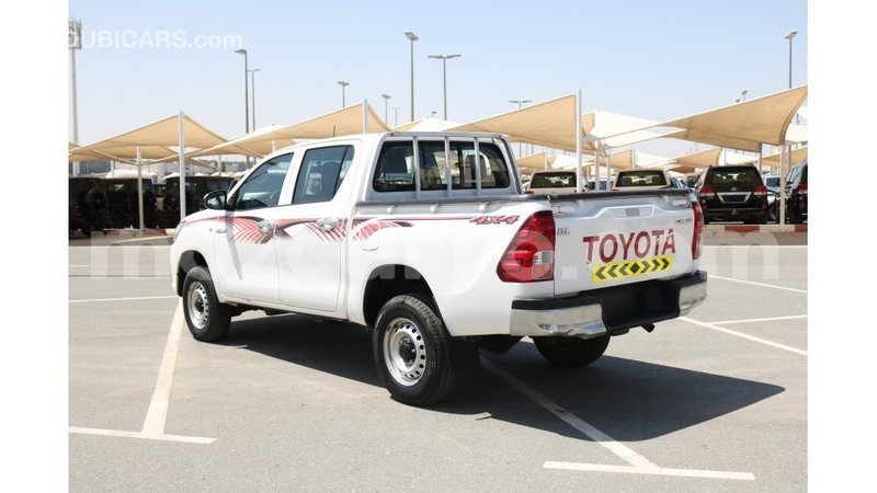 Big with watermark toyota hilux cabo delgado import dubai 7924