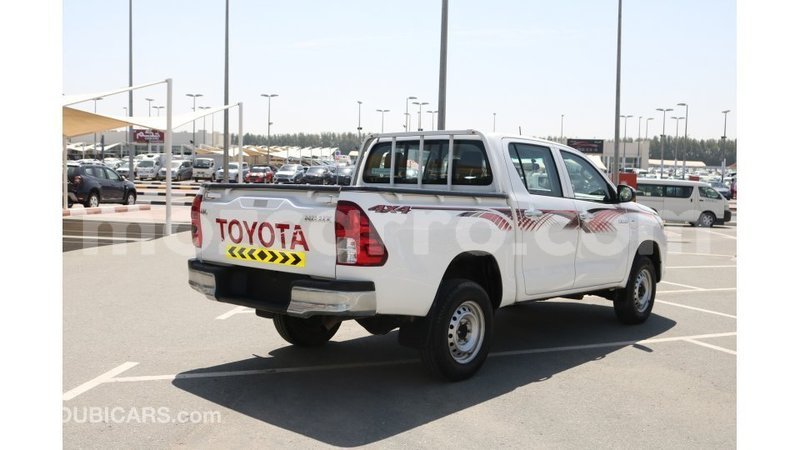 Big with watermark toyota hilux cabo delgado import dubai 7924