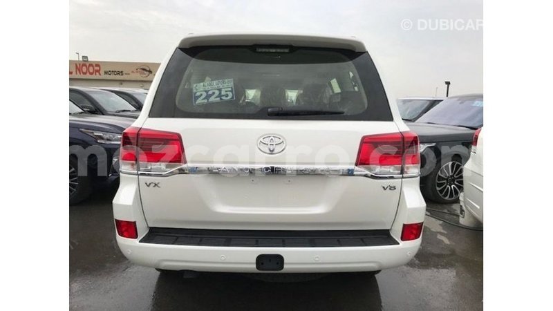 Big with watermark toyota land cruiser cabo delgado import dubai 7925