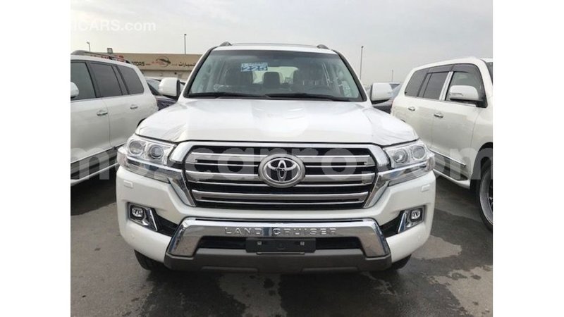 Big with watermark toyota land cruiser cabo delgado import dubai 7925
