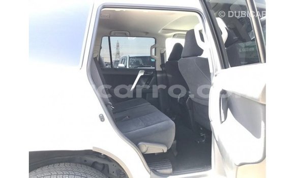 Nunua Imported Toyota Prado Nyeupe Gari ndani ya Import - Dubai nchini Cabo Delgado Nunua Imported Toyota Prado Nyeupe Gari ndani ya Import - Dubai nchini Cabo Delgado
