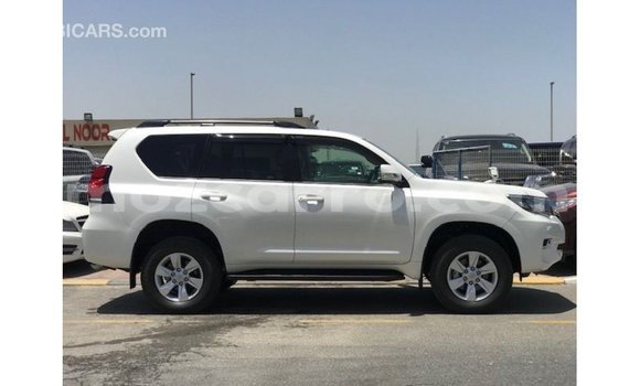 Comprar Importar Toyota Prado Branco Carro em Import - Dubai em Cabo Delgado Comprar Importar Toyota Prado Branco Carro em Import - Dubai em Cabo Delgado
