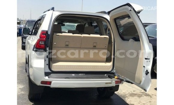 Comprar Importar Toyota Prado Branco Carro em Import - Dubai em Cabo Delgado Comprar Importar Toyota Prado Branco Carro em Import - Dubai em Cabo Delgado