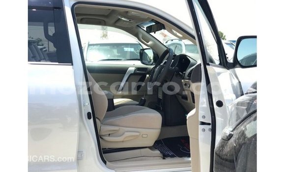 Comprar Importar Toyota Prado Branco Carro em Import - Dubai em Cabo Delgado Comprar Importar Toyota Prado Branco Carro em Import - Dubai em Cabo Delgado
