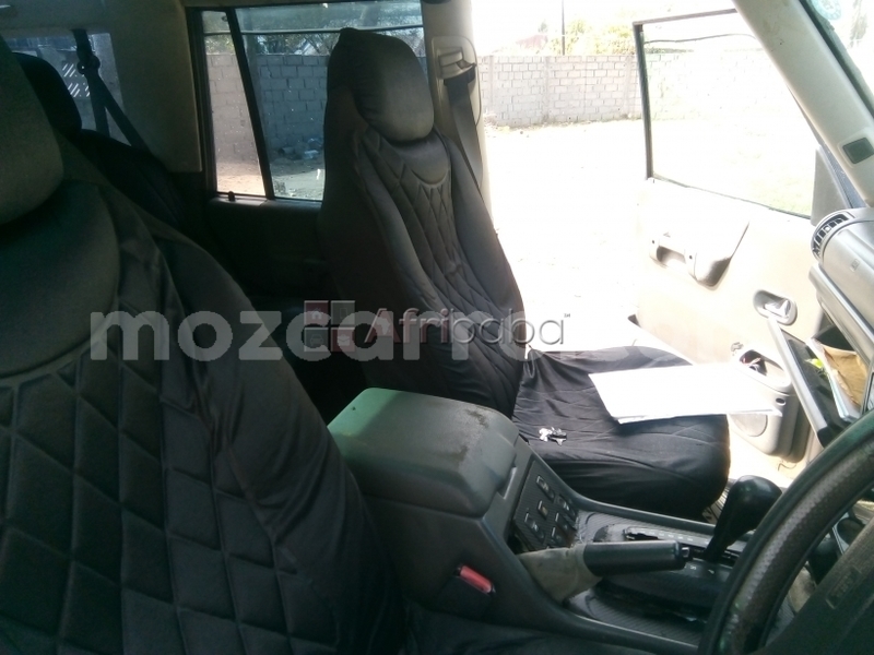 Big with watermark land rover discovery zambezia quelimane 7934