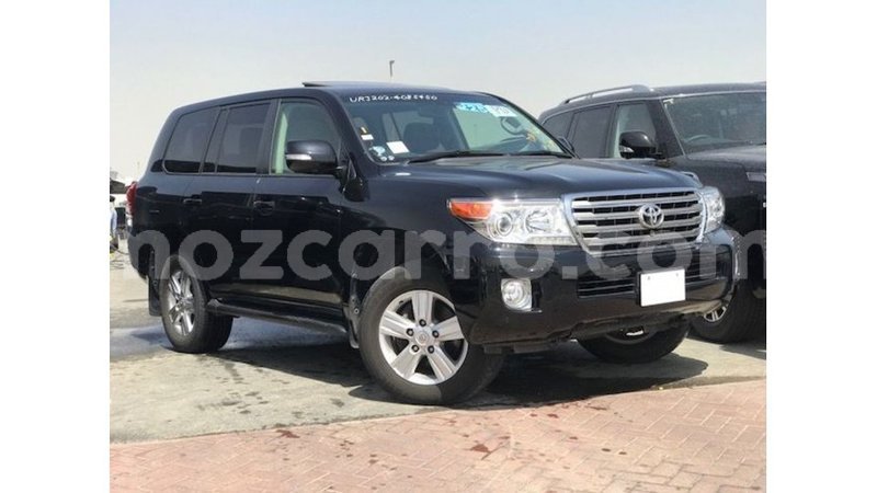 Big with watermark toyota land cruiser cabo delgado import dubai 7937