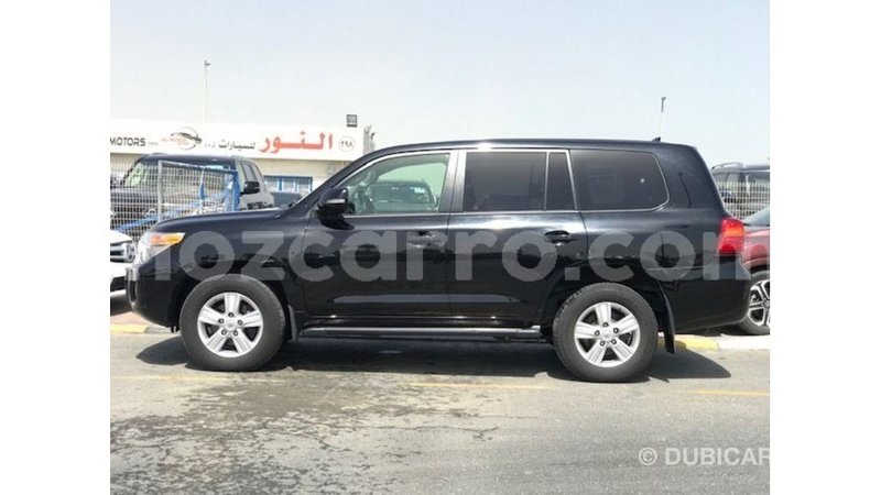 Big with watermark toyota land cruiser cabo delgado import dubai 7937