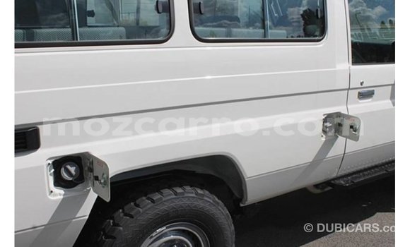 Buy Import Toyota Land Cruiser White Car in Import - Dubai in Cabo Delgado Buy Import Toyota Land Cruiser White Car in Import - Dubai in Cabo Delgado