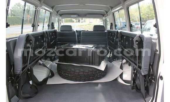 Buy Import Toyota Land Cruiser White Car in Import - Dubai in Cabo Delgado Buy Import Toyota Land Cruiser White Car in Import - Dubai in Cabo Delgado