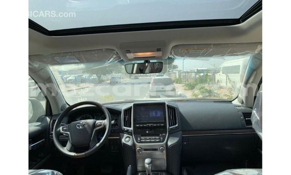 Nunua Imported Toyota Land Cruiser Nyeusi Gari ndani ya Import - Dubai nchini Cabo Delgado Nunua Imported Toyota Land Cruiser Nyeusi Gari ndani ya Import - Dubai nchini Cabo Delgado