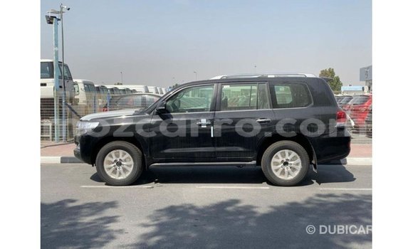 Nunua Imported Toyota Land Cruiser Nyeusi Gari ndani ya Import - Dubai nchini Cabo Delgado Nunua Imported Toyota Land Cruiser Nyeusi Gari ndani ya Import - Dubai nchini Cabo Delgado