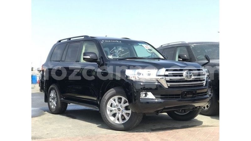 Big with watermark toyota land cruiser cabo delgado import dubai 7946