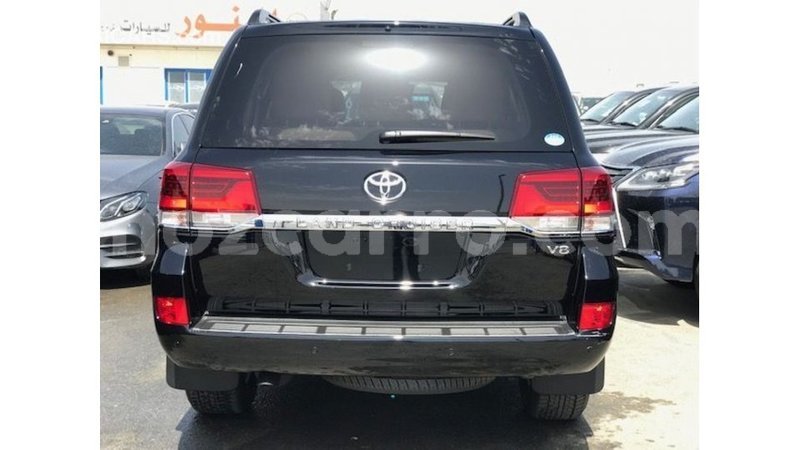 Big with watermark toyota land cruiser cabo delgado import dubai 7946