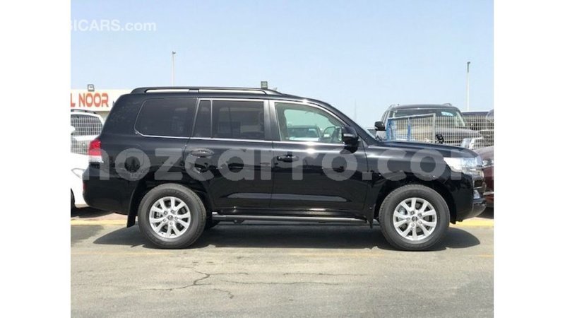 Big with watermark toyota land cruiser cabo delgado import dubai 7946