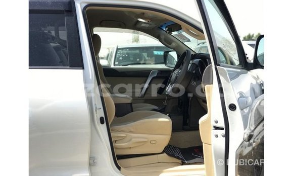 Nunua Imported Toyota Prado Nyeupe Gari ndani ya Import - Dubai nchini Cabo Delgado Nunua Imported Toyota Prado Nyeupe Gari ndani ya Import - Dubai nchini Cabo Delgado