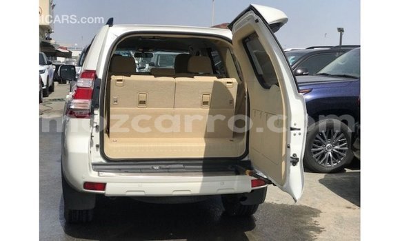 Nunua Imported Toyota Prado Nyeupe Gari ndani ya Import - Dubai nchini Cabo Delgado Nunua Imported Toyota Prado Nyeupe Gari ndani ya Import - Dubai nchini Cabo Delgado